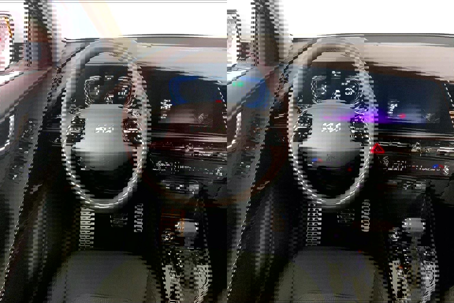 New 2025 Kia Niro EX Touring image 15