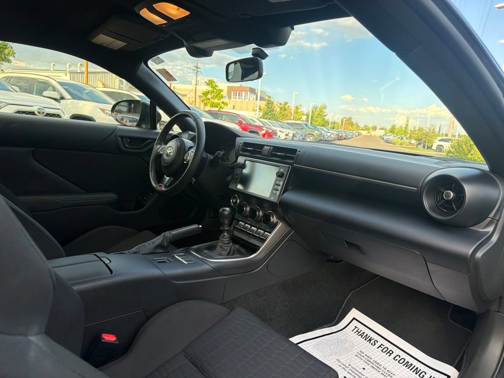 Used 2025 Toyota GR86 RWD image 14