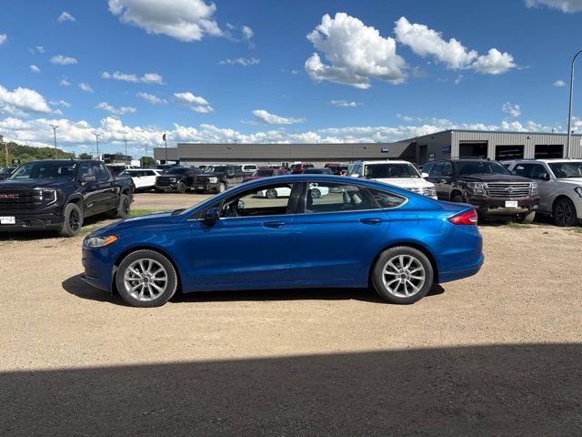 Used 2017 Ford Fusion SE FWD image 6