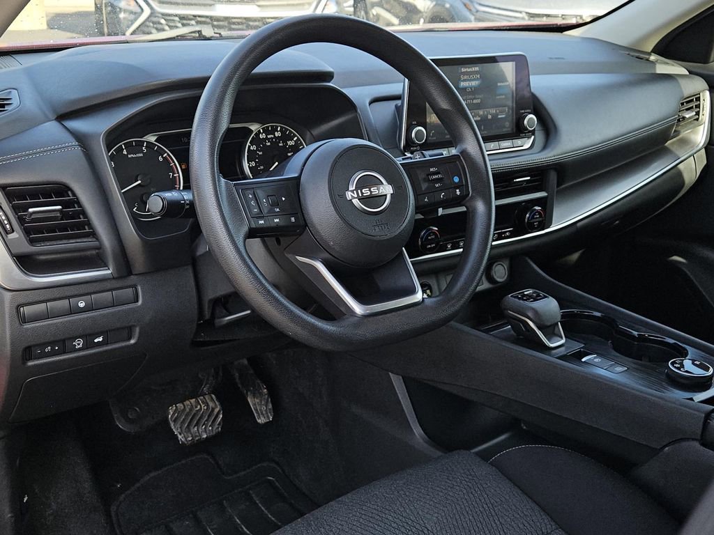 Used 2024 Nissan Rogue SV image 24