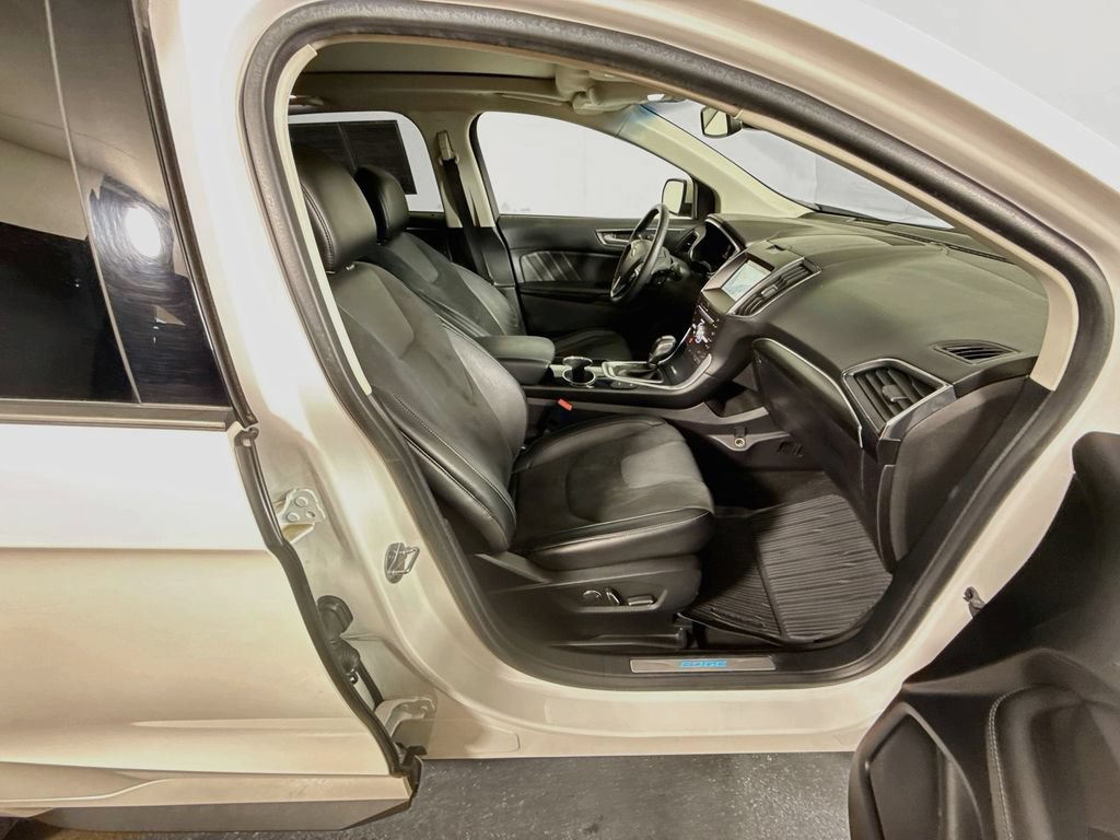 Used 2018 Ford Edge Sport w/ Equipment Group 401A AWD/4WD image 27