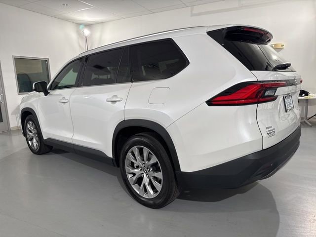 Used 2024 Toyota Grand Highlander Limited AWD/4WD image 7