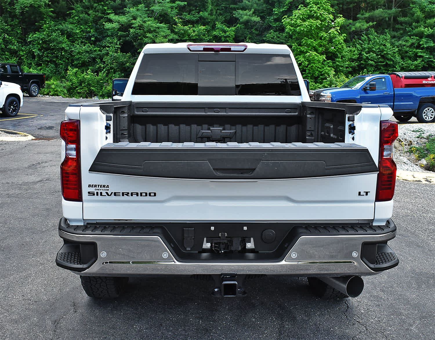 New 2026 Chevrolet Silverado 2500 LT w/ All Star Edition AWD/4WD image 8