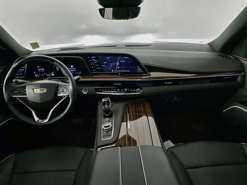 Certified 2024 Cadillac Escalade Premium Luxury w/ Performance Package AWD/4WD image 28