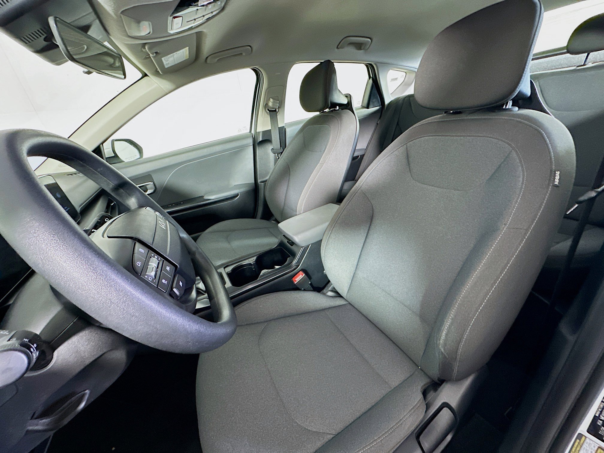 Used 2025 Kia K4 LXS image 13