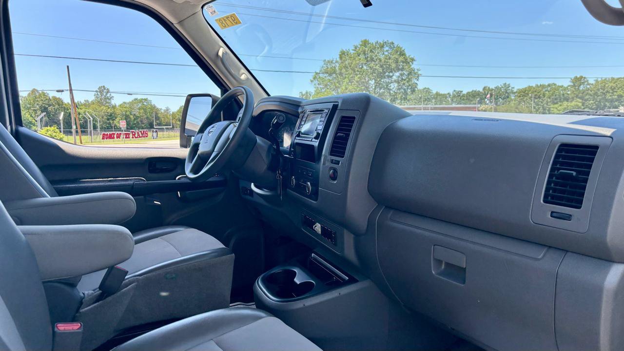 Used 2018 Nissan NV 2500 S RWD image 12