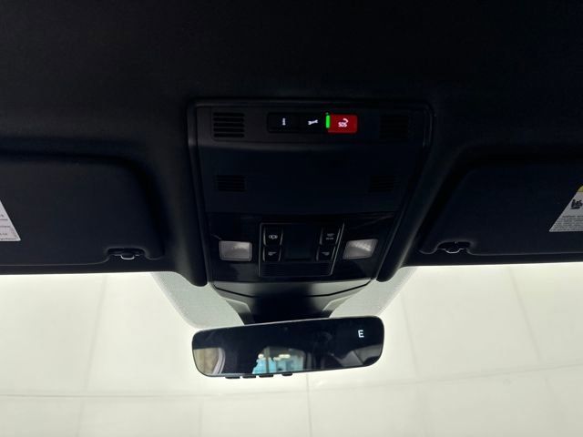 Used 2025 Volkswagen Jetta Sport image 24