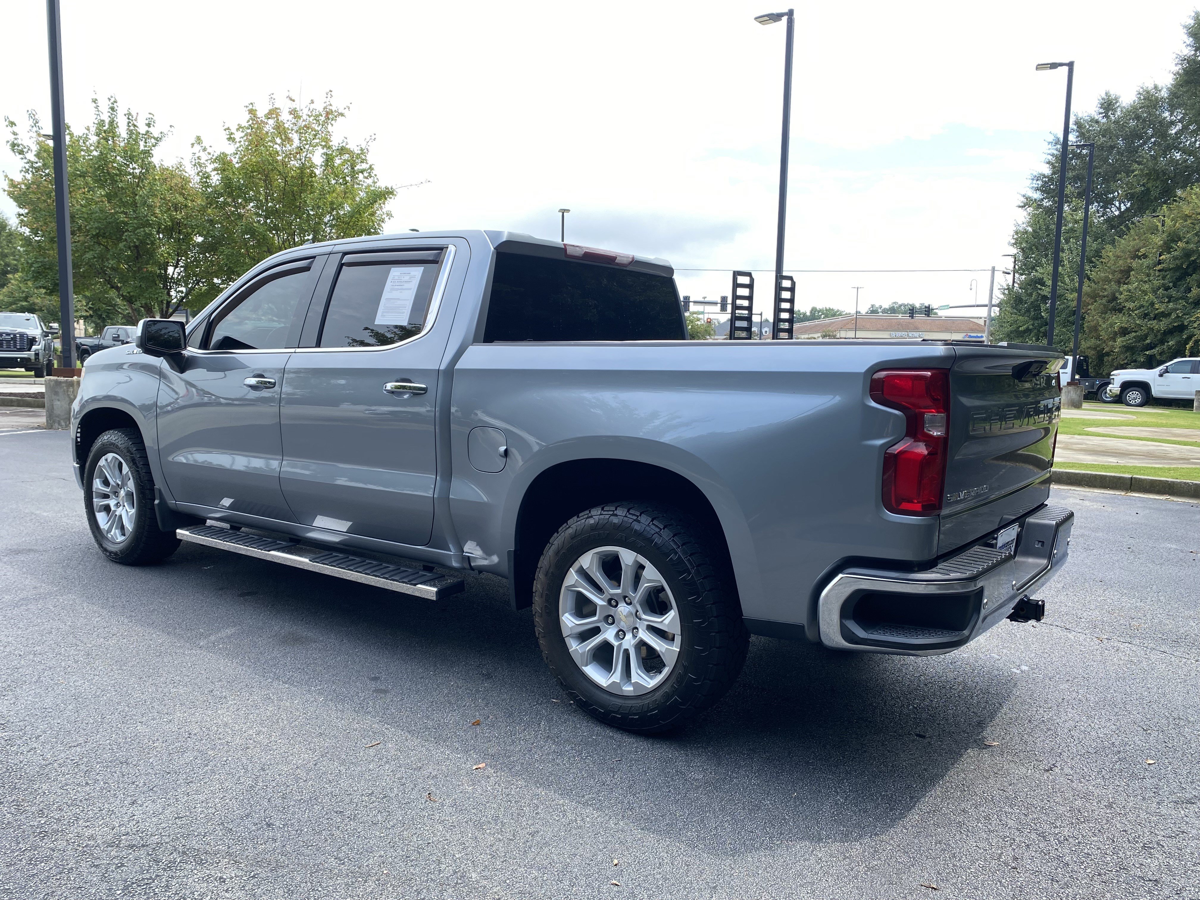 Used 2023 Chevrolet Silverado 1500 LTZ RWD image 7