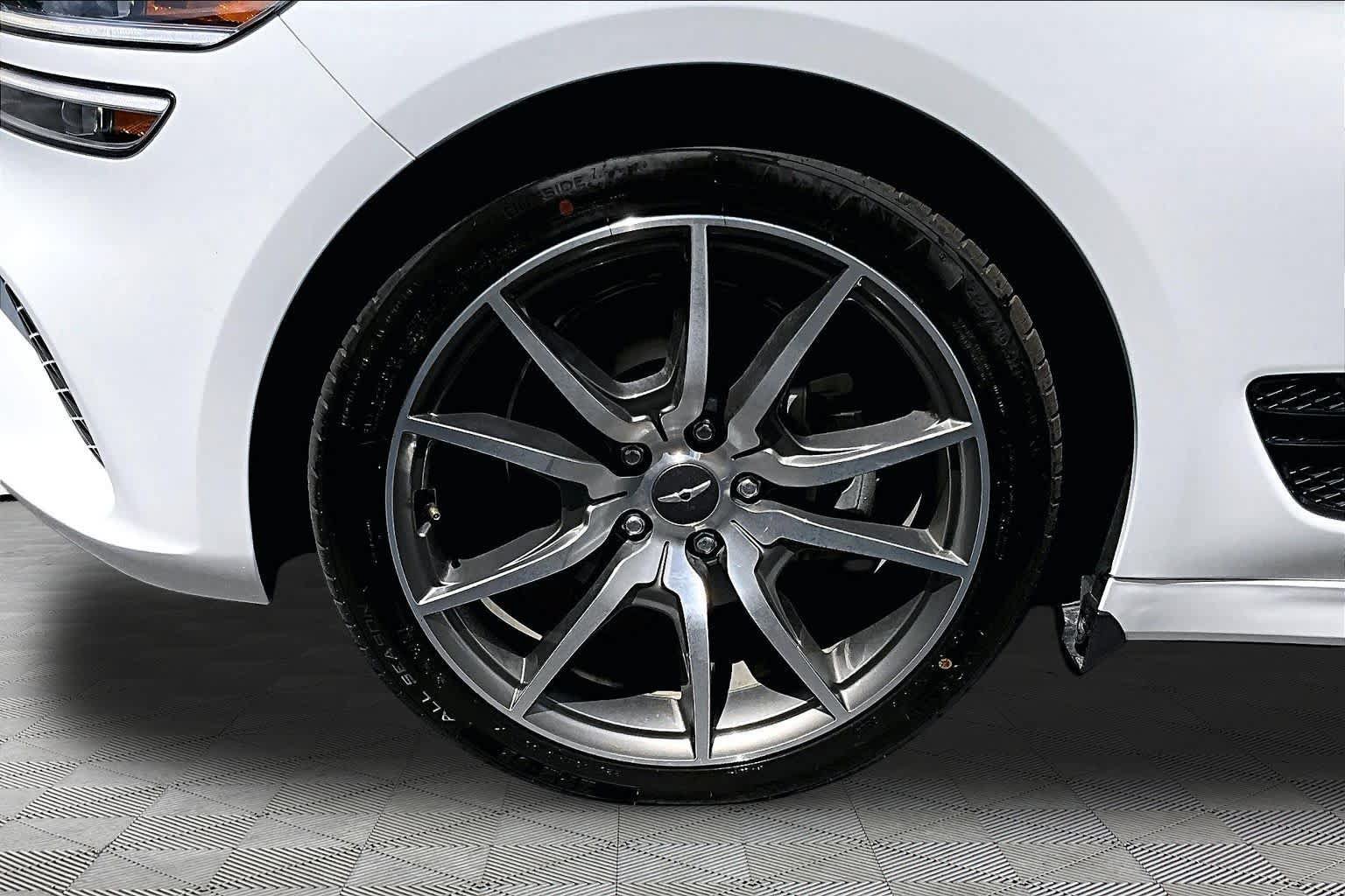 Used 2023 Genesis G70 2.0T RWD image 11