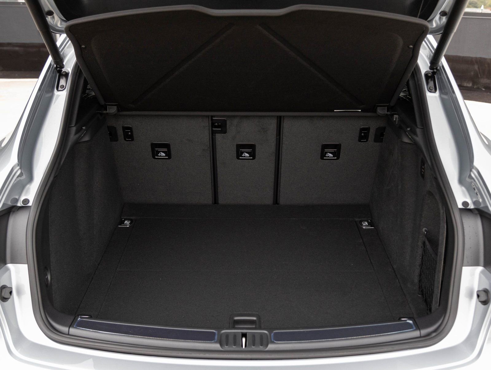 New 2026 Porsche Macan GTS image 30