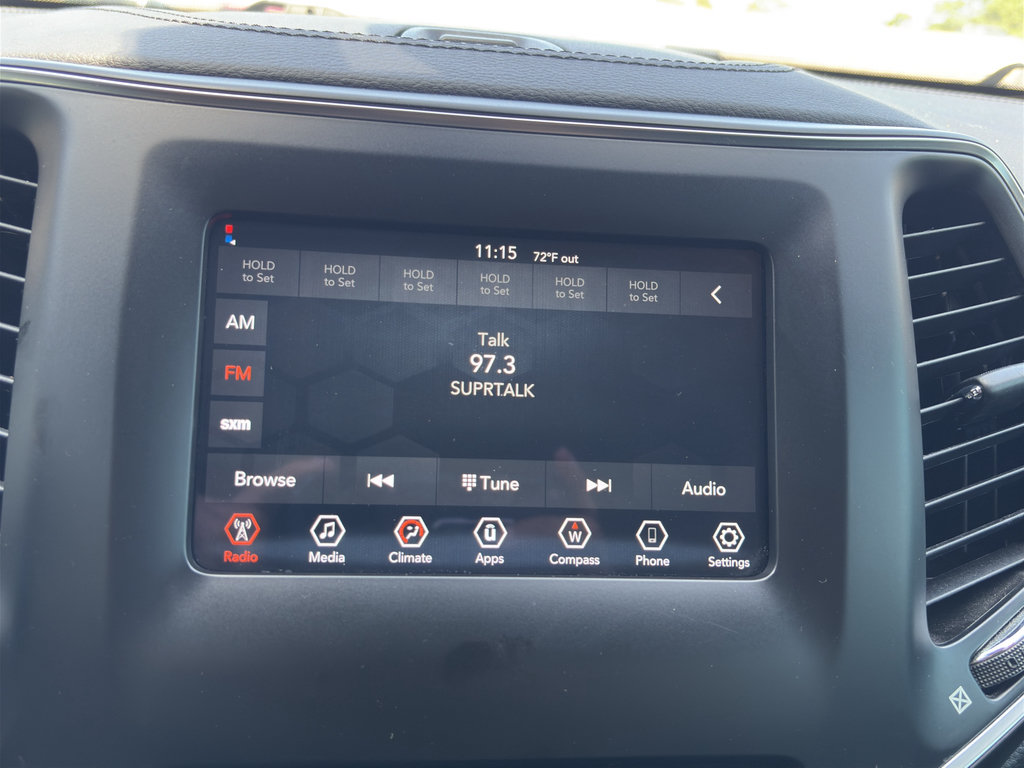 Used 2021 Jeep Cherokee Latitude Plus FWD image 21