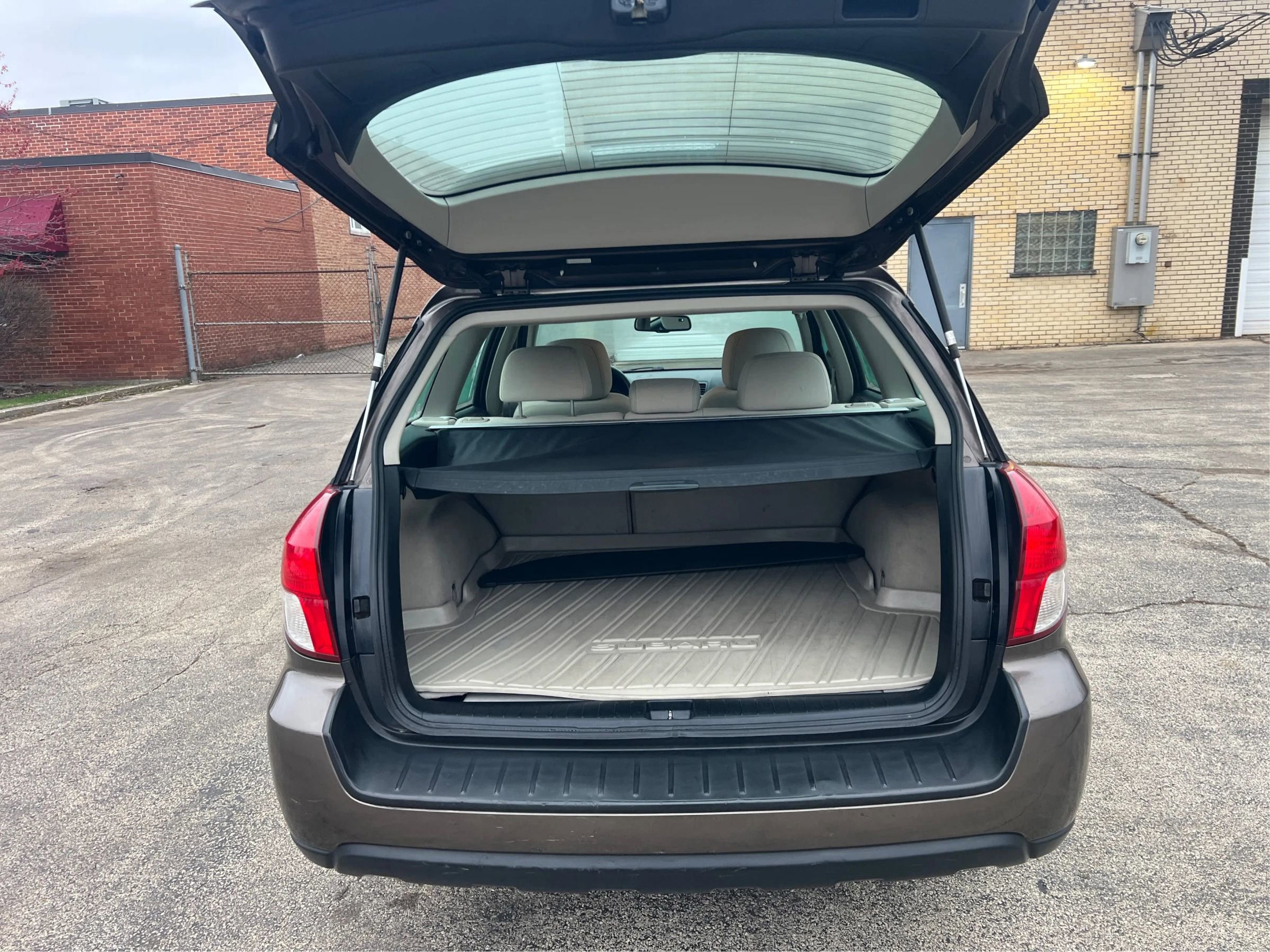 Used 2008 Subaru Outback 2.5i L.L. Bean image 24