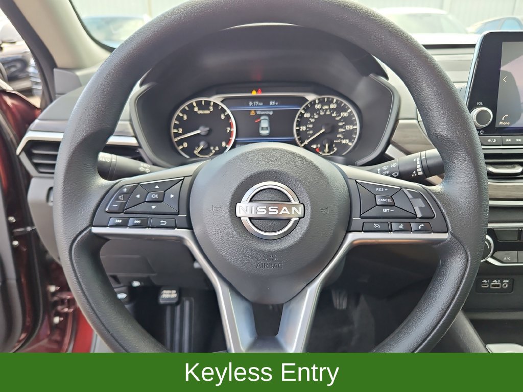 Used 2025 Nissan Altima 2.5 SV FWD image 10