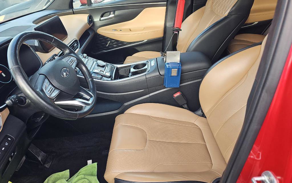 Used 2022 Hyundai Santa Fe Calligraphy image 6