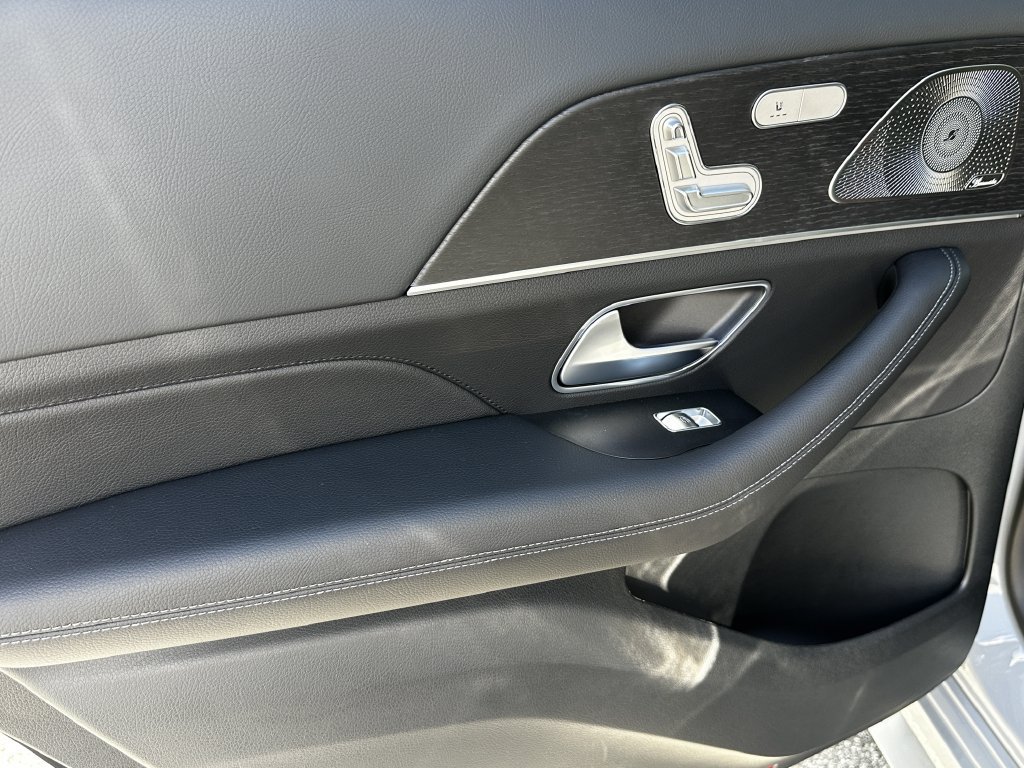 New 2026 Mercedes-Benz GLS 450 4MATIC image 24