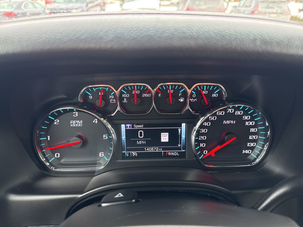 Used 2018 Chevrolet Suburban LT image 24