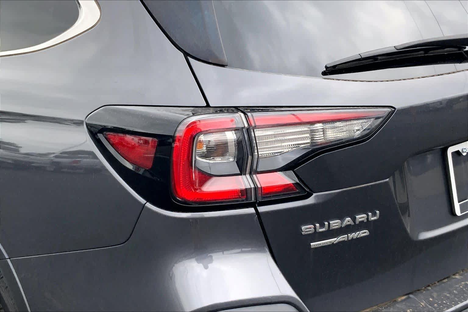 Used 2022 Subaru Outback Limited AWD/4WD image 29