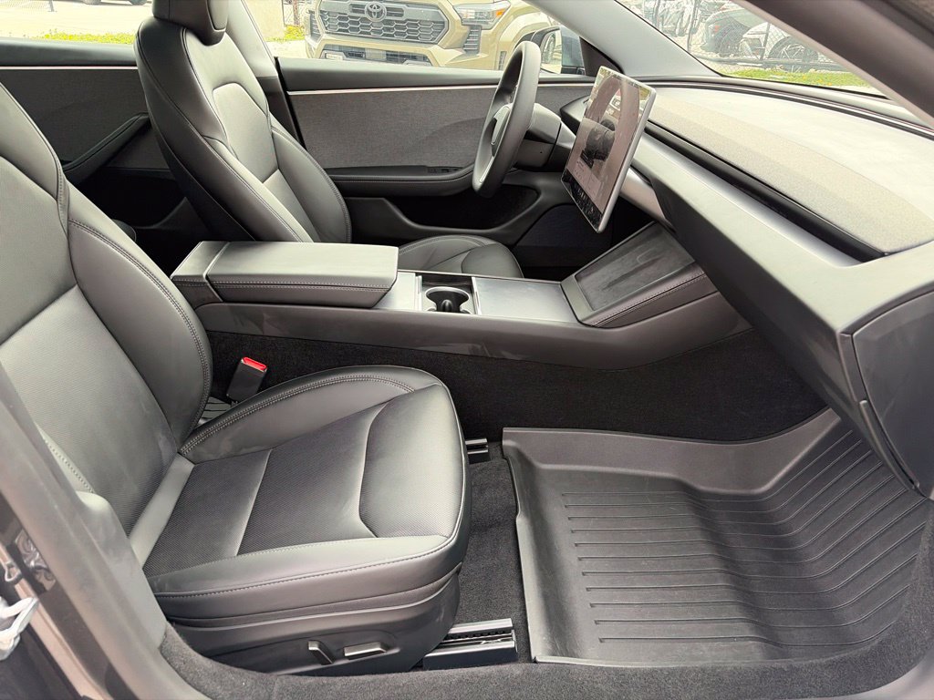 Used 2025 Tesla Model 3 Long Range RWD image 16