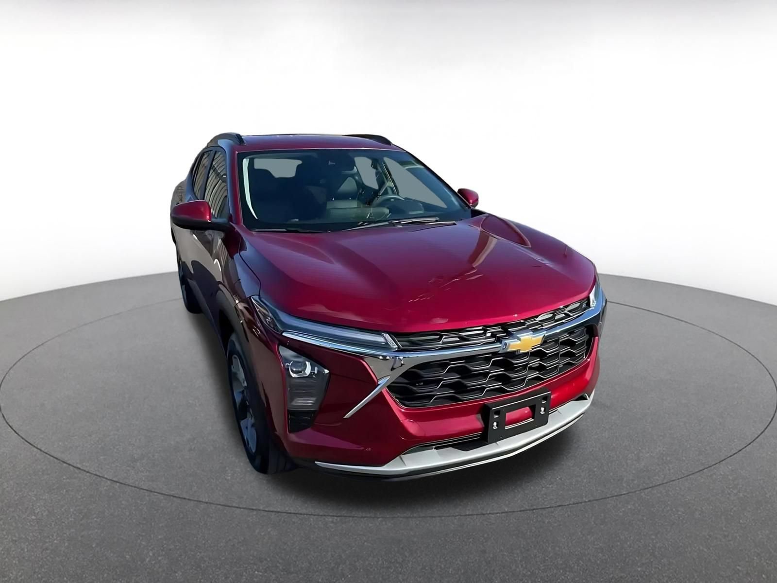 Used 2025 Chevrolet Trax LT FWD image 3
