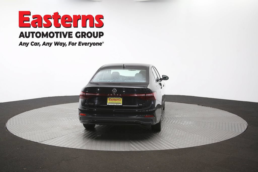 Used 2025 Volkswagen Jetta SE FWD image 38