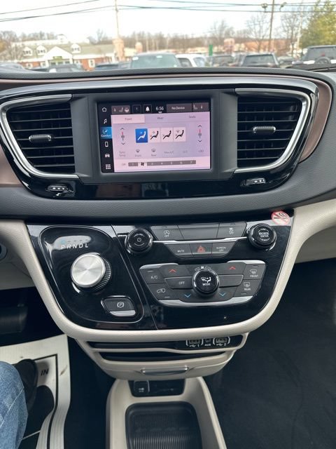 Certified 2023 Chrysler Voyager LX FWD image 29