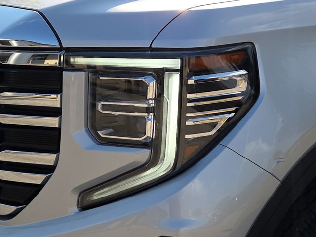 Used 2022 GMC Sierra 1500 SLT image 4