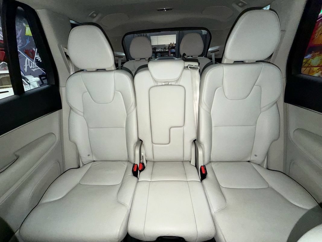 Used 2020 Volvo XC90 T5 Momentum AWD/4WD image 36