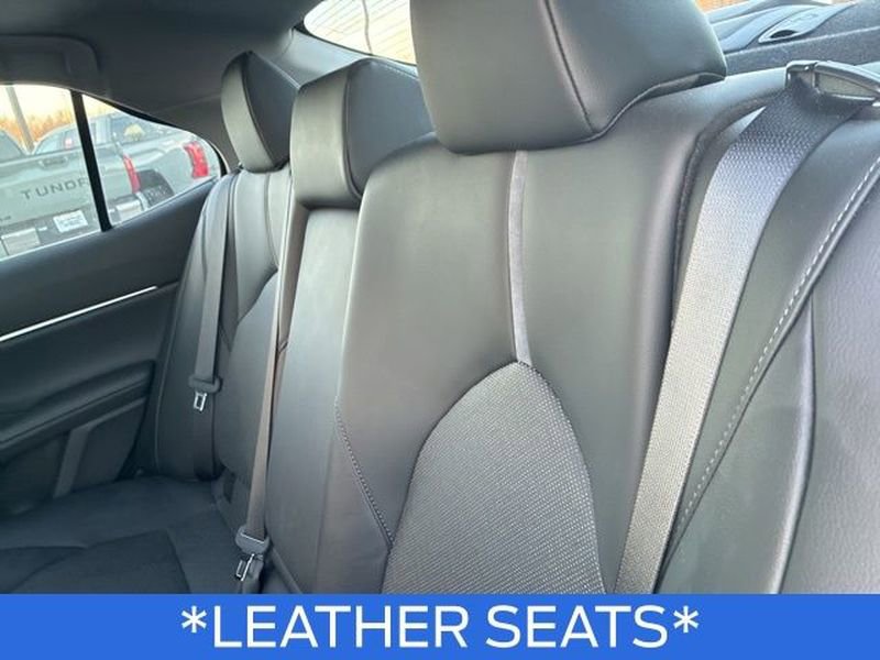 Used 2023 Toyota Camry XLE image 8