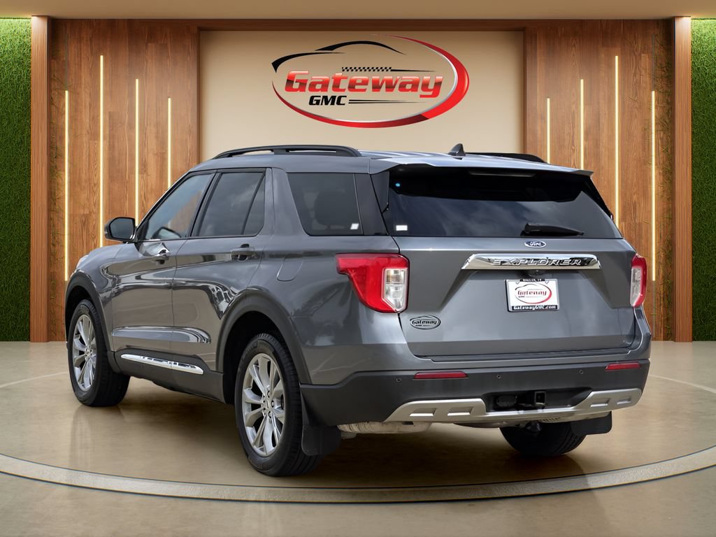 Used 2024 Ford Explorer XLT w/ Equipment Group 202A AWD/4WD image 7