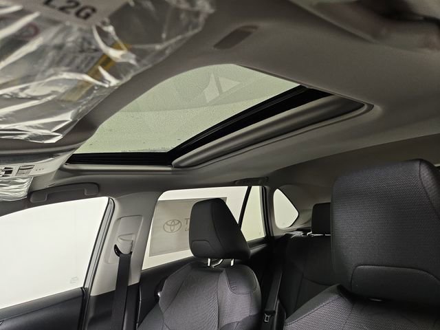 New 2025 Toyota RAV4 XLE image 33