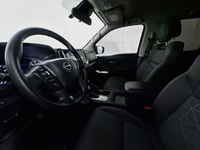 Used 2025 Nissan Frontier SV RWD image 19