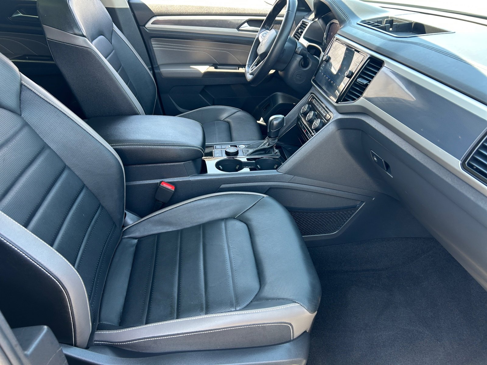 Certified 2022 Volkswagen Atlas SEL Premium AWD/4WD image 19