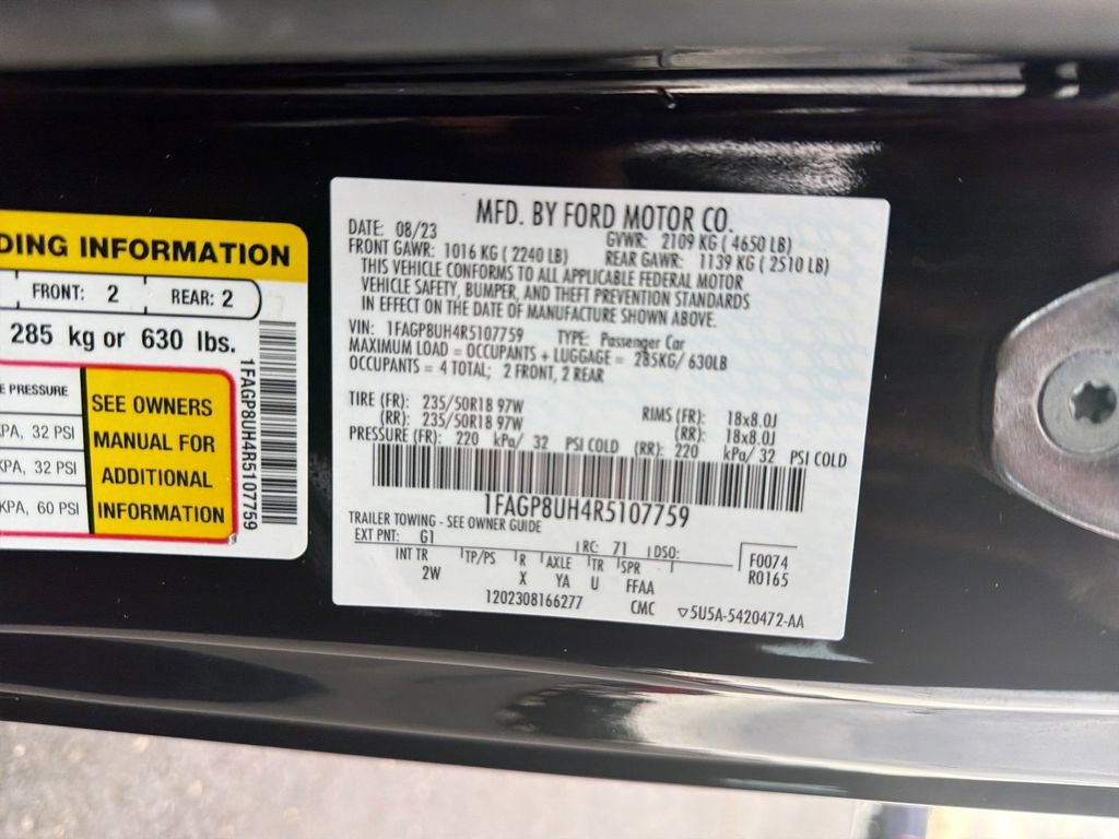 Used 2024 Ford Mustang Convertible image 28