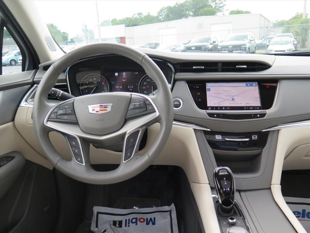 Certified 2024 Cadillac XT5 Premium Luxury w/ Technology Package FWD image 22