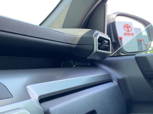 Certified 2025 Toyota 4Runner SR5 AWD/4WD image 15