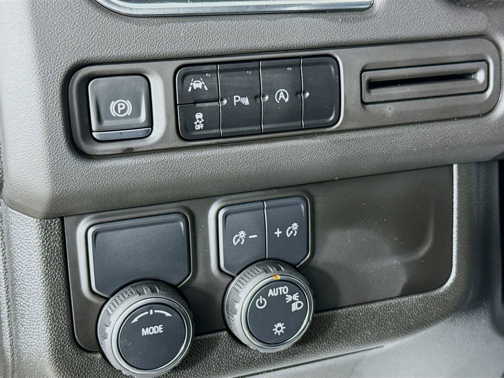 Used 2024 Chevrolet Tahoe LT image 11