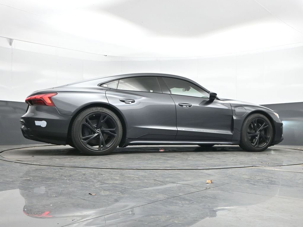 Used 2023 Audi e-tron GT Premium Plus image 44