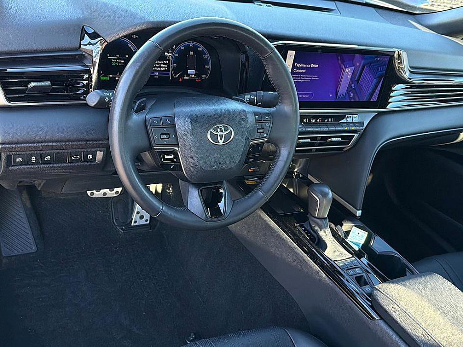 Used 2025 Toyota Camry XSE image 7