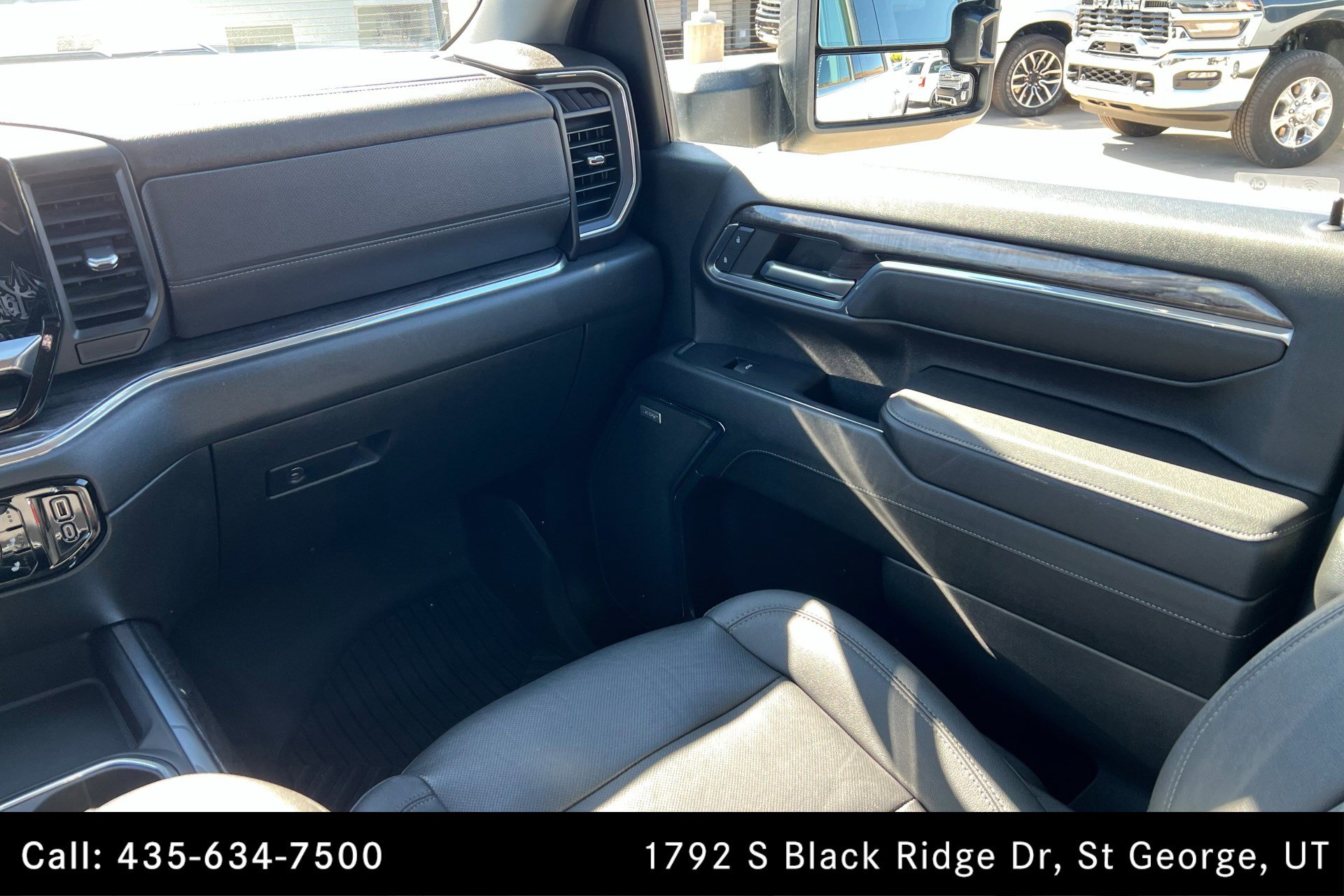 Used 2024 Chevrolet Silverado 3500 LTZ w/ LTZ Convenience Package image 10