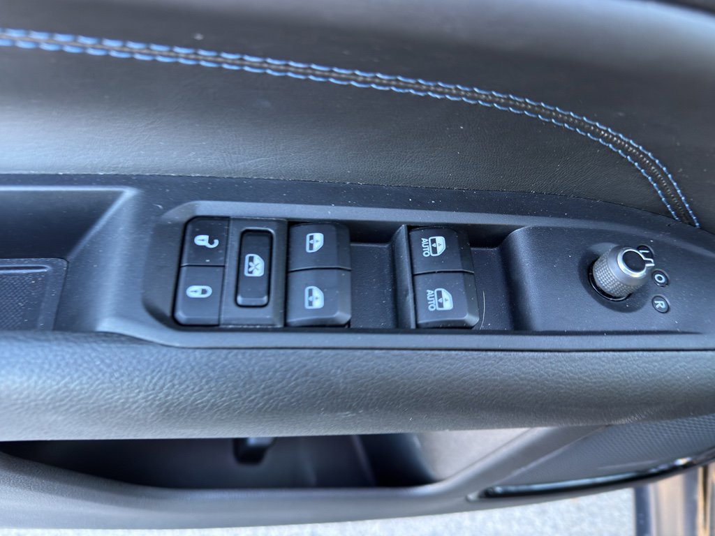 Used 2025 Jeep Compass Latitude w/ Convenience Group image 11