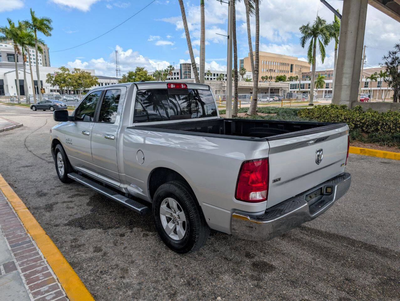 Used 2018 RAM 1500 Classic SLT image 8