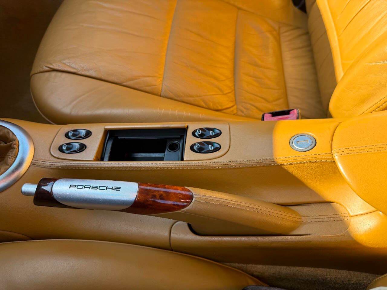 Used 2000 Porsche 911 Carrera 4 image 57