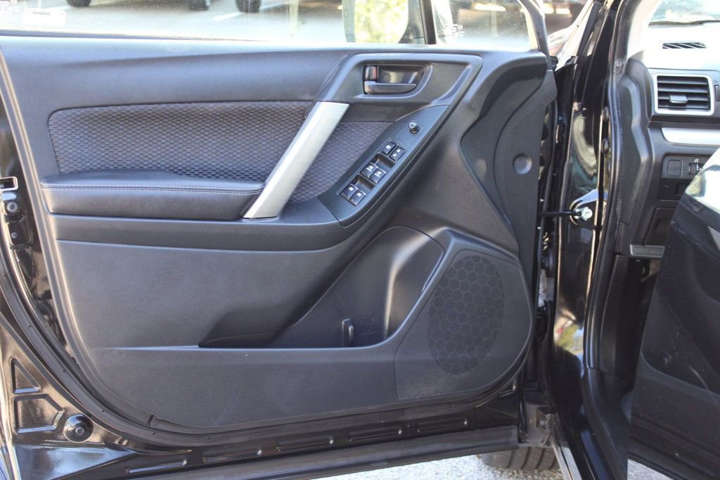 Used 2017 Subaru Forester 2.5i Premium w/ All-Weather Package image 18