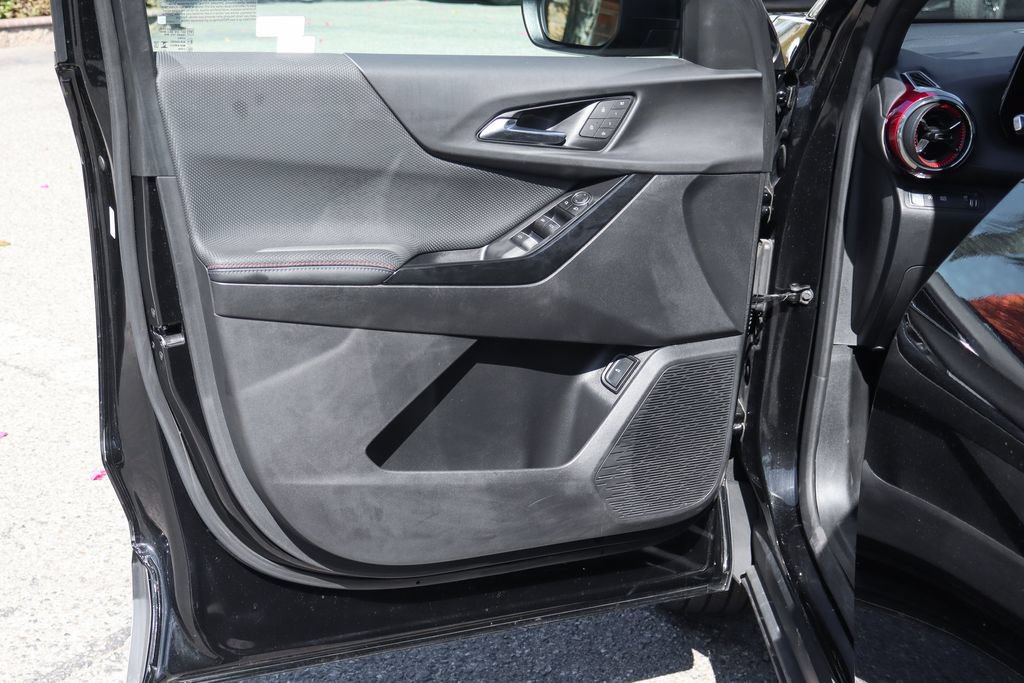 Used 2025 Chevrolet Equinox RS w/ Convenience Package III FWD image 16