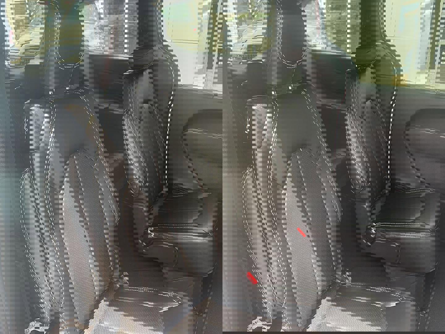 New 2026 Chrysler Voyager LX image 6