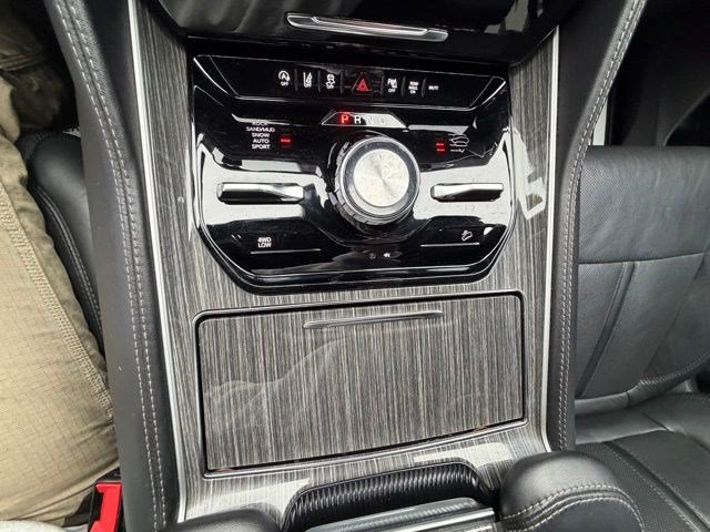 Used 2022 Jeep Wagoneer Series III AWD/4WD image 31