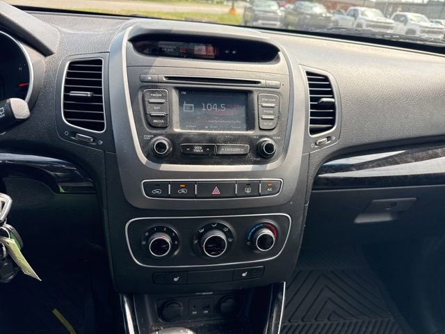 Used 2015 Kia Sorento LX image 21