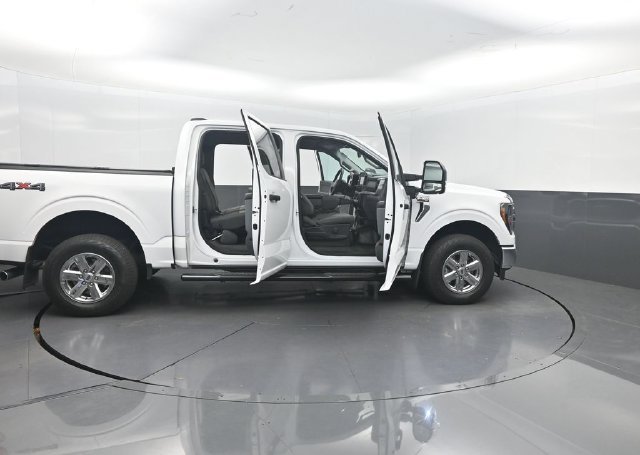 Used 2023 Ford F150 XLT w/ Trailer Tow Package AWD/4WD image 29