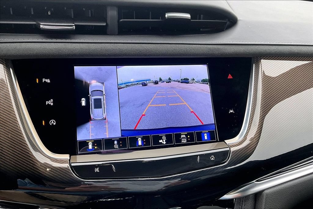Used 2025 Cadillac XT6 Premium Luxury w/ Platinum Package AWD/4WD image 23