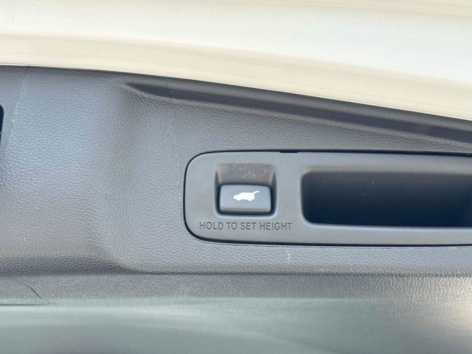 Certified 2020 Honda CR-V Touring image 14